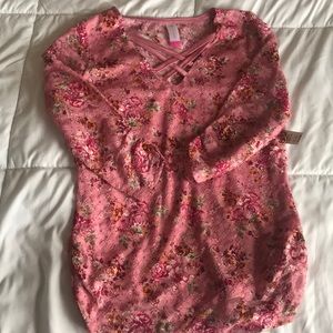 Floral mid length sleeve shirt 🌺